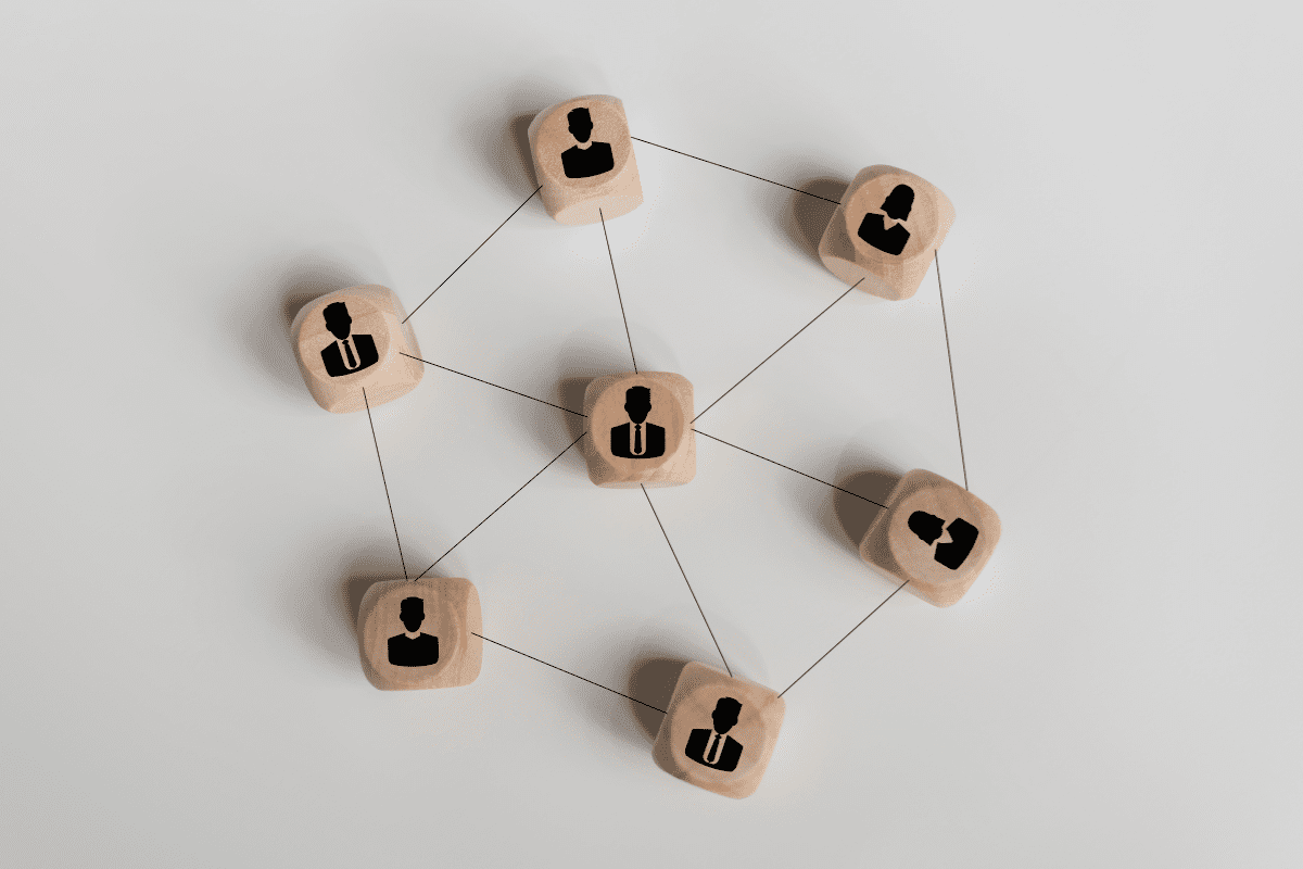 Ethical Link Building Strategies: Why Quality Backlinks Matter 1 dice being linked in between each other
